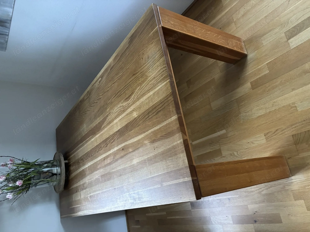 Massiver Holztisch in Top-Zustand   zeitlos & hochwertig
