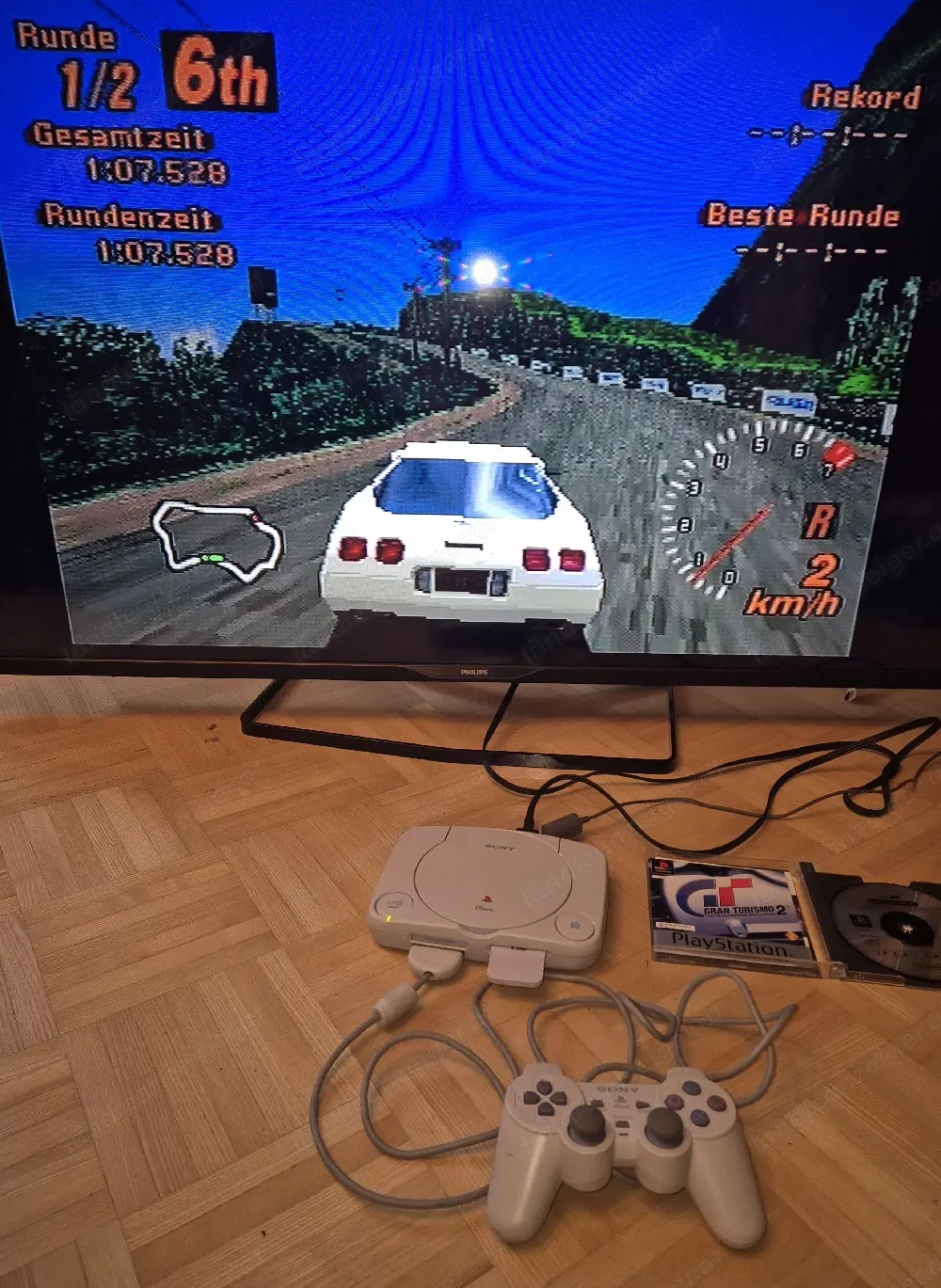 Sony PSone PS1 mit Spiel und Controller