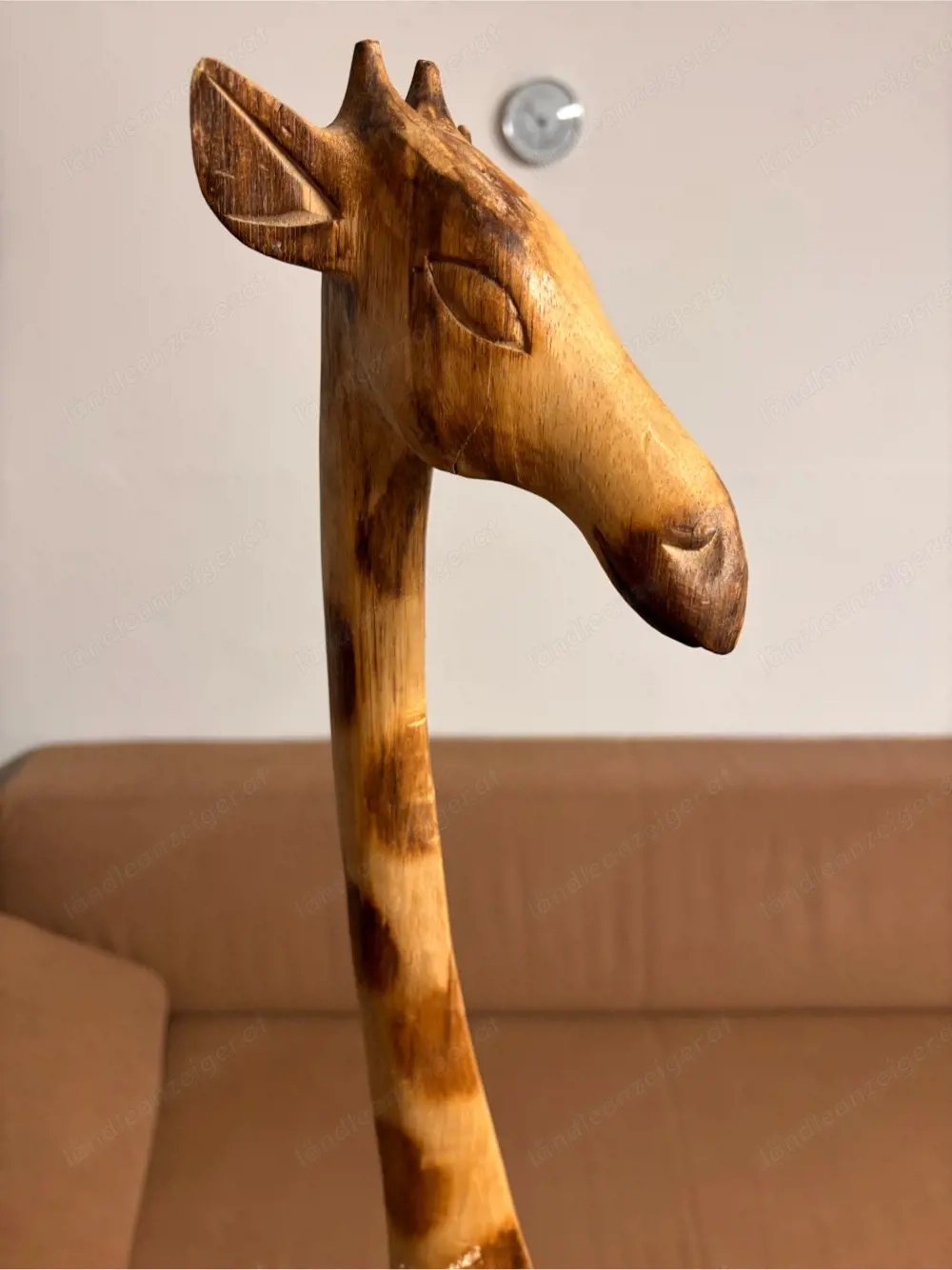 Geschnitzte Holzgiraffe aus Namibia