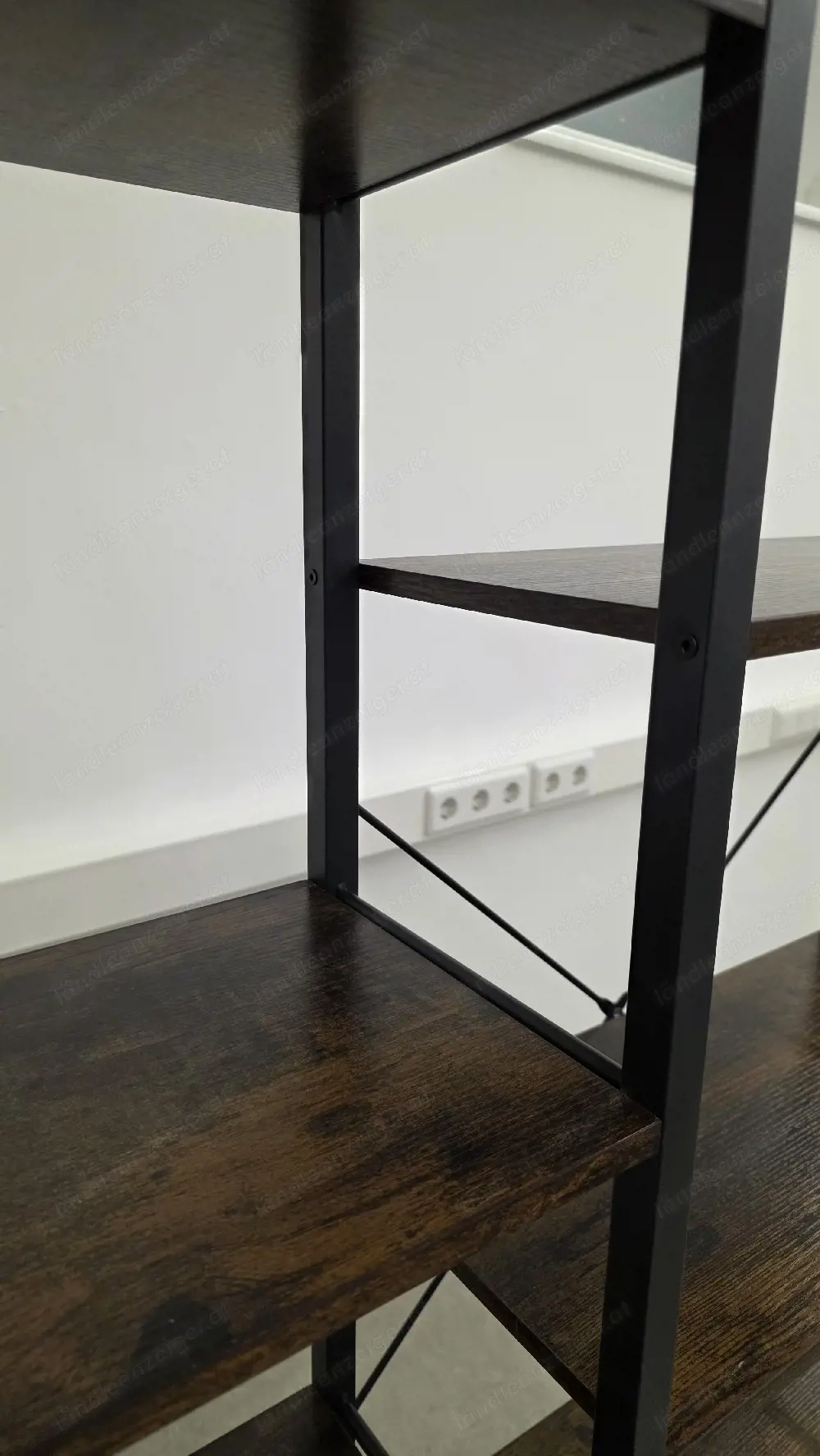 Fast geschenktes Regal