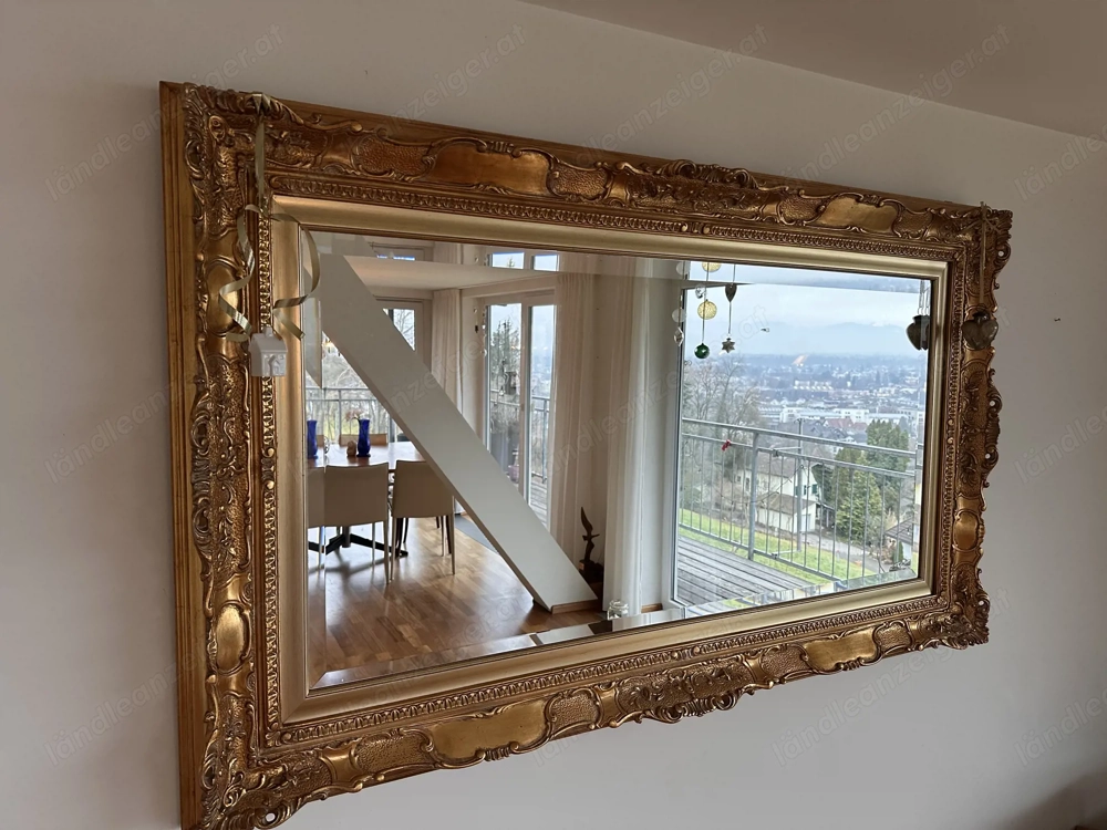 Antiker Wandspiegel Gold Barock ornamental verziert