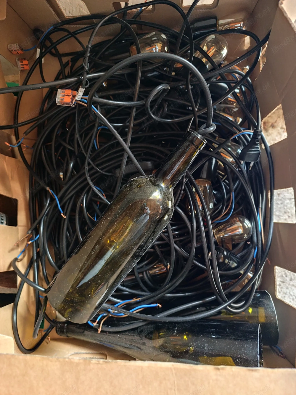 Flaschendeko , unten offen, mit Kabel und Glühbirne 
