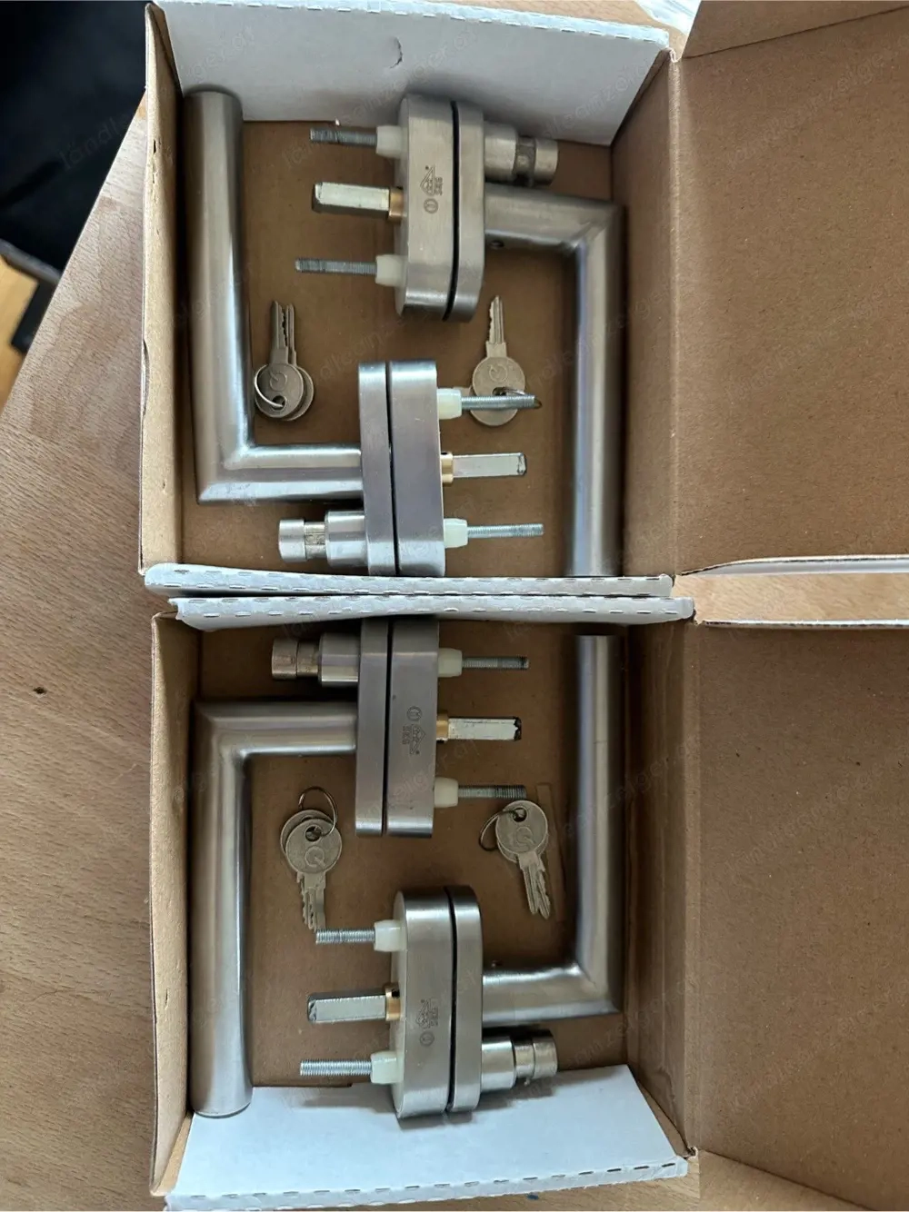 absperrbare Fenstergriffe zu verkaufen