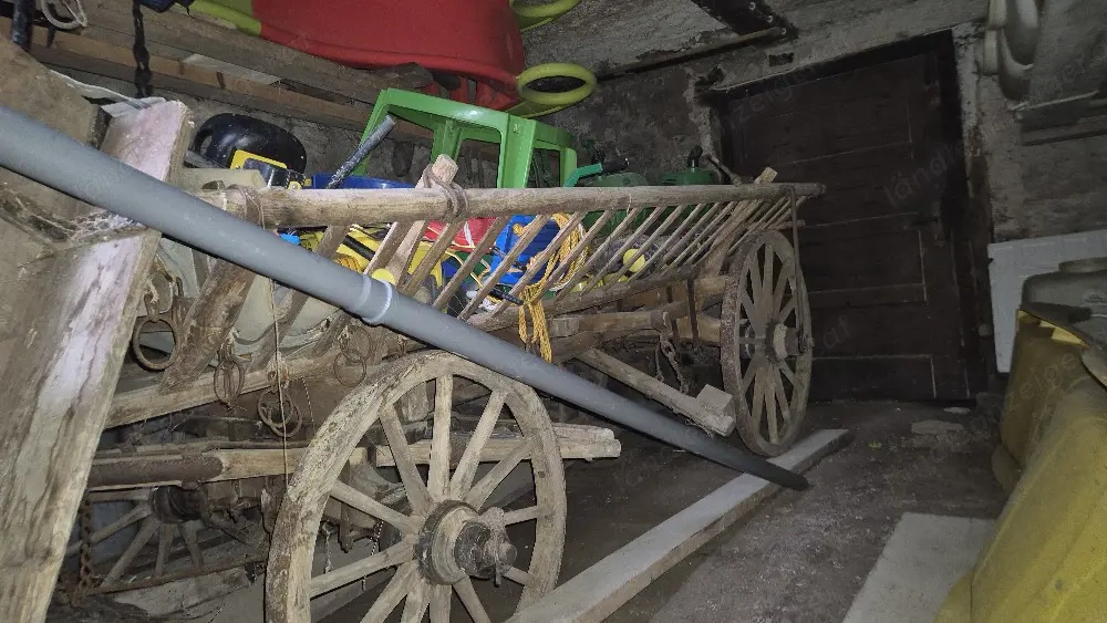  Alter Holz-Leiterwagen, original, stabil. Ideal als Deko oder Sammlerstück. 150   VB, nur Abholung.