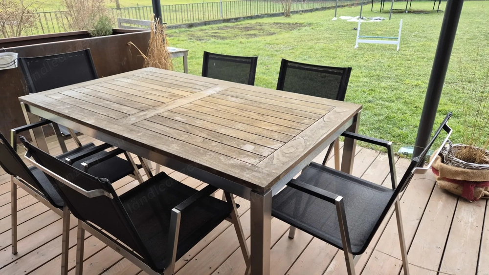 Schöne Gartengarnitur - Tischplatte aus Teakholz