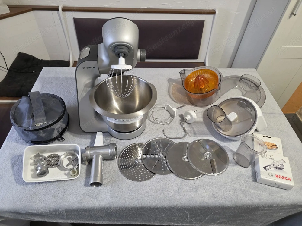 Bosch Küchenmaschine mit viel Zubehör   Top Zustand