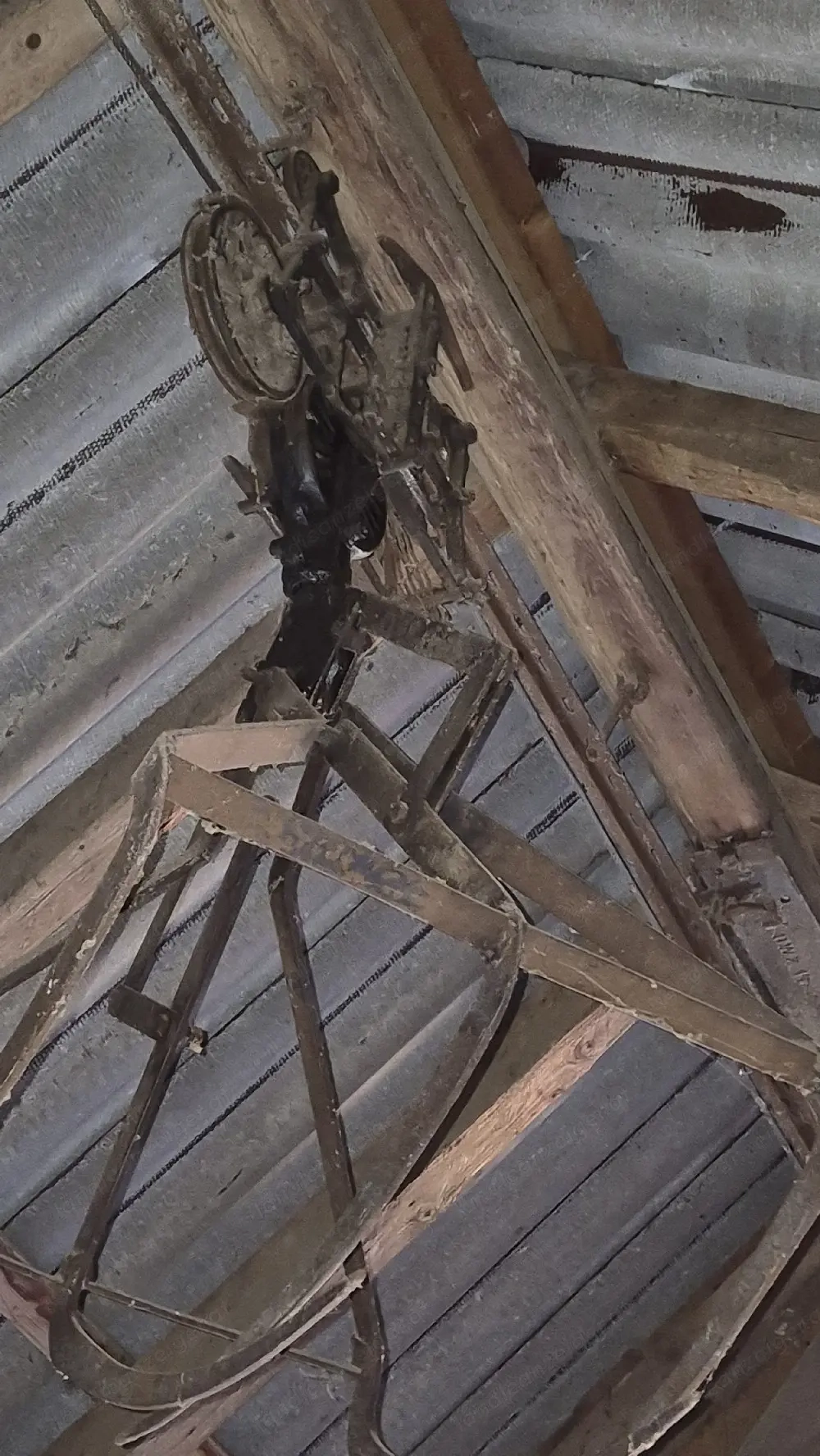 Antike Heukrananlage mit Motor und Tragschiene Komplett  sehr alt-Robust   funktionsfähig