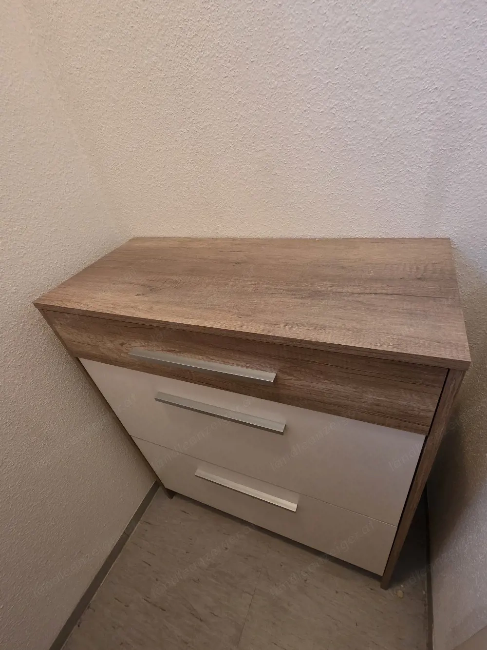 Schuhkasten mit Schublade