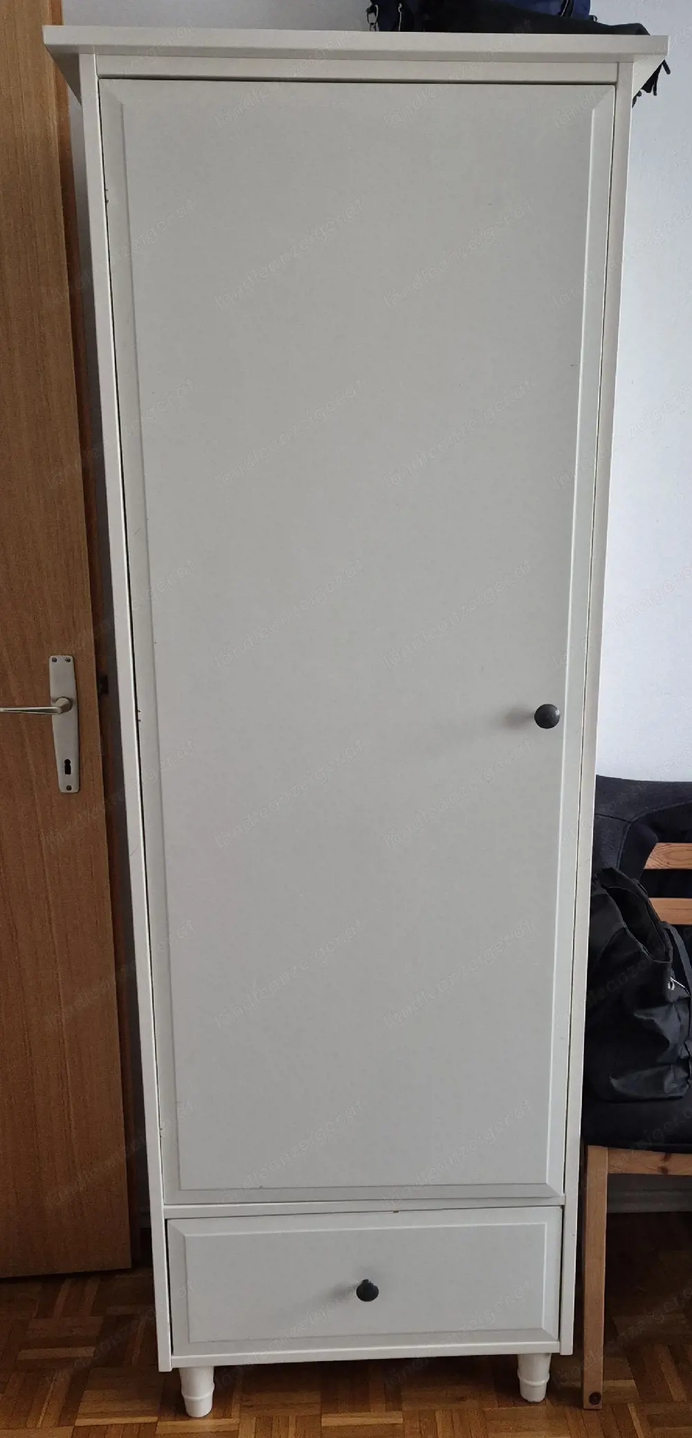 Kleiderschrank 