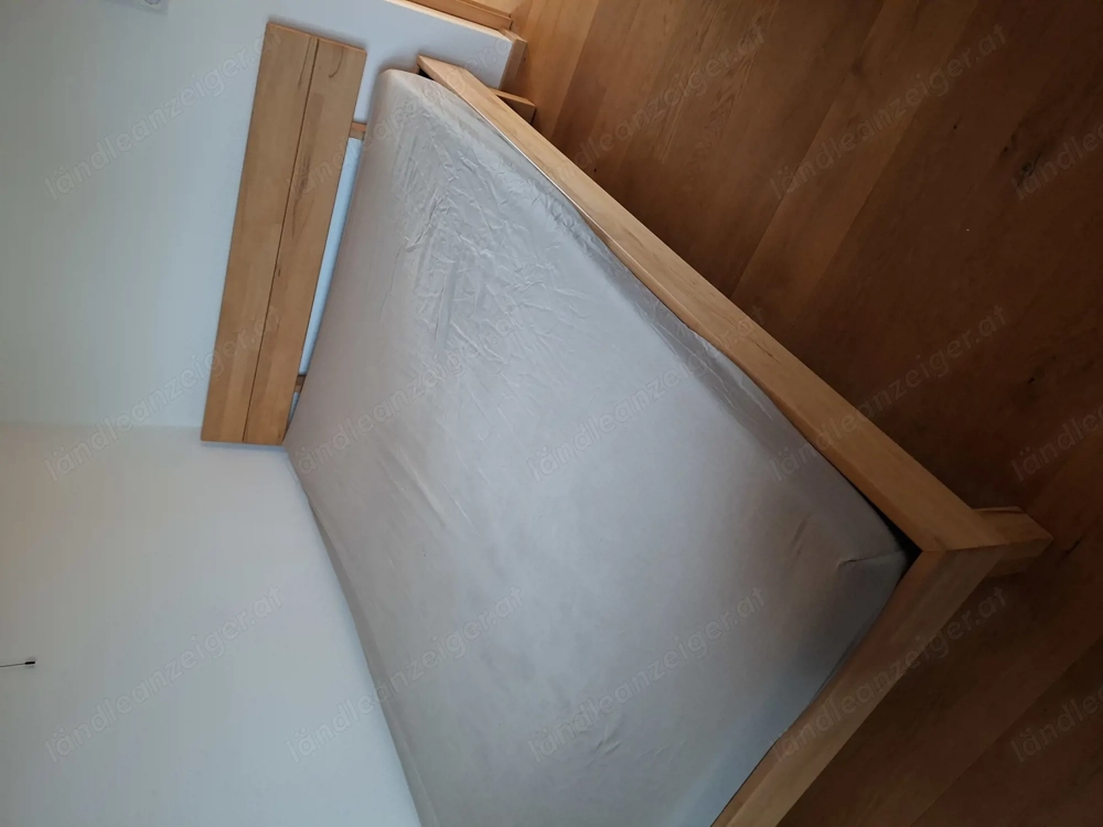 Bett und oder Matratze