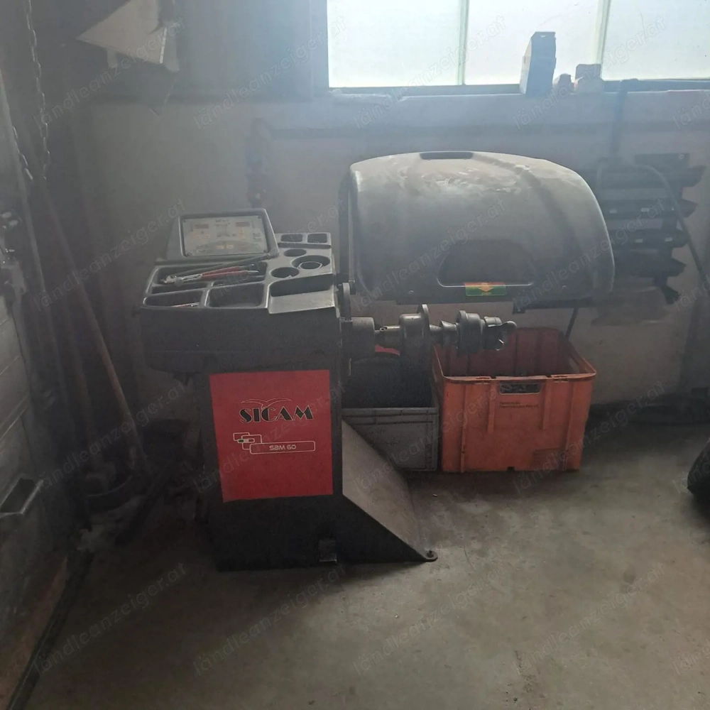 Radmontier- u. Wuchtmaschine