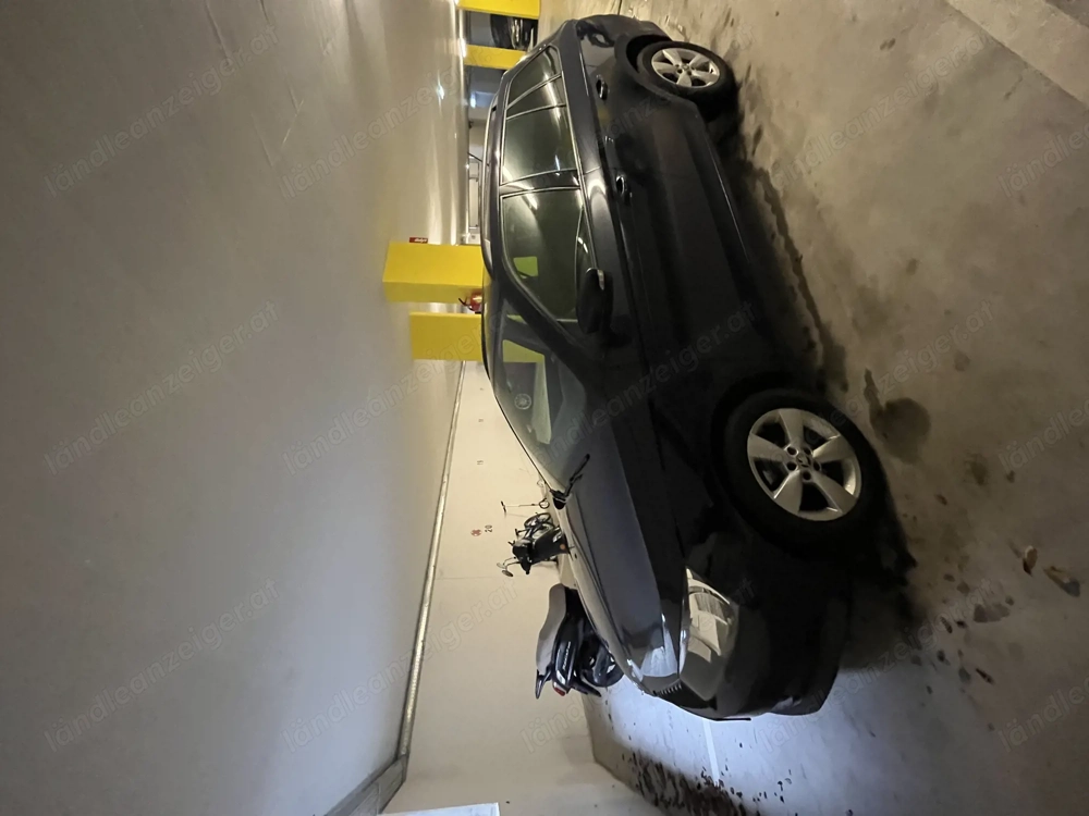 Skoda Fabia Combi - Dunkelblau