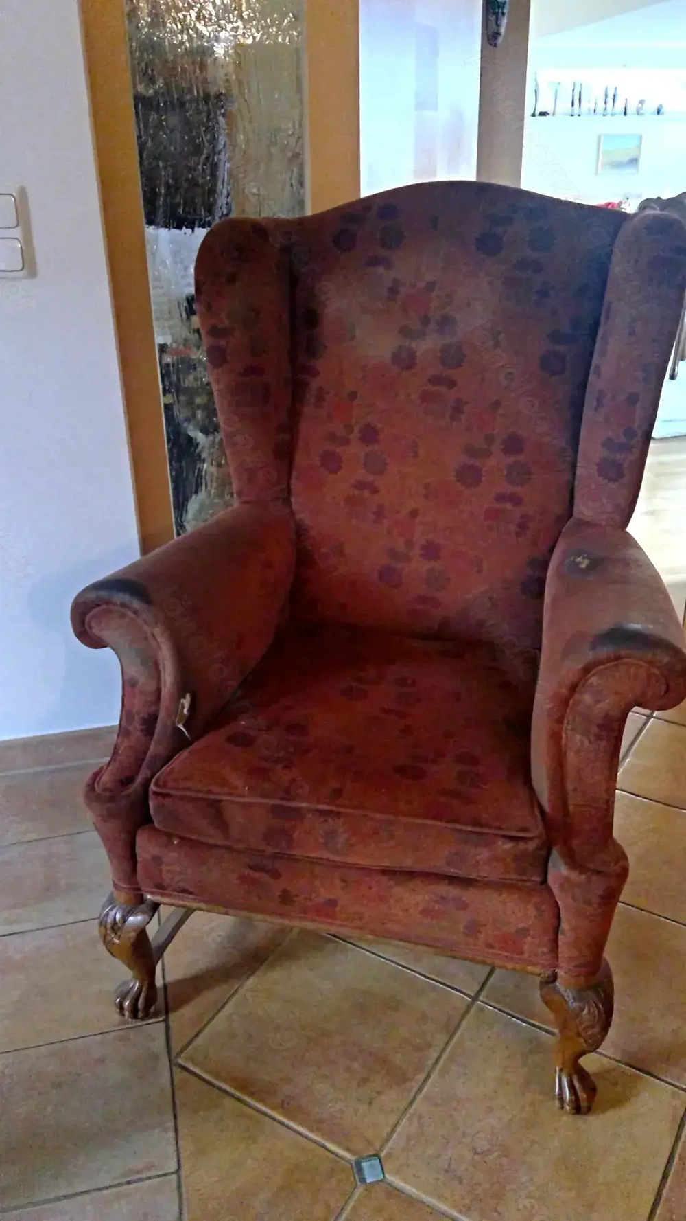 Massiver Ohrensessel