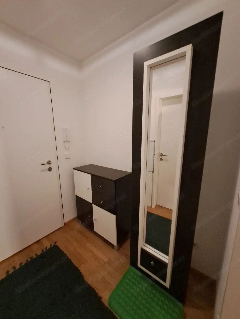 Garderoben-Set - Kommode und Spiegel mit Hängestange