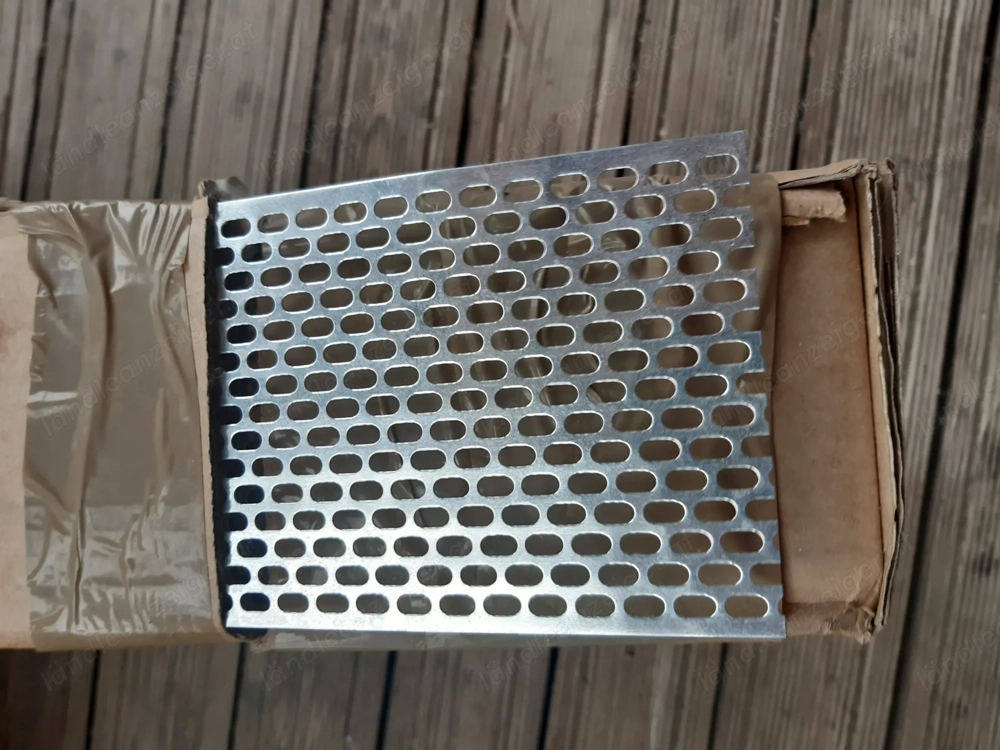 Hinterlüftungsgitter