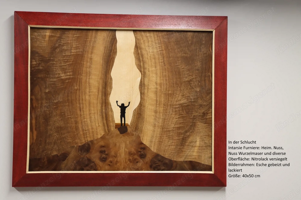 Intarsie, ein Kunstwerk aus Holz.