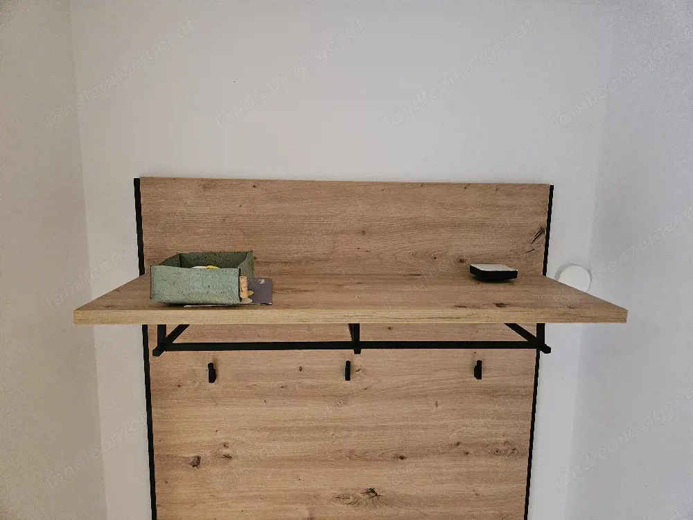 Garderobe Paneel und Sitzbank