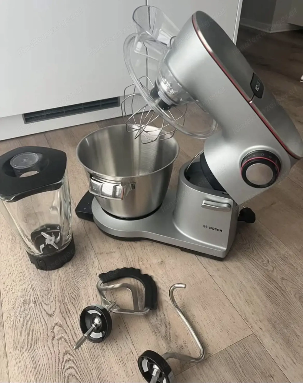 Küchenmaschine mit Fleischwolf