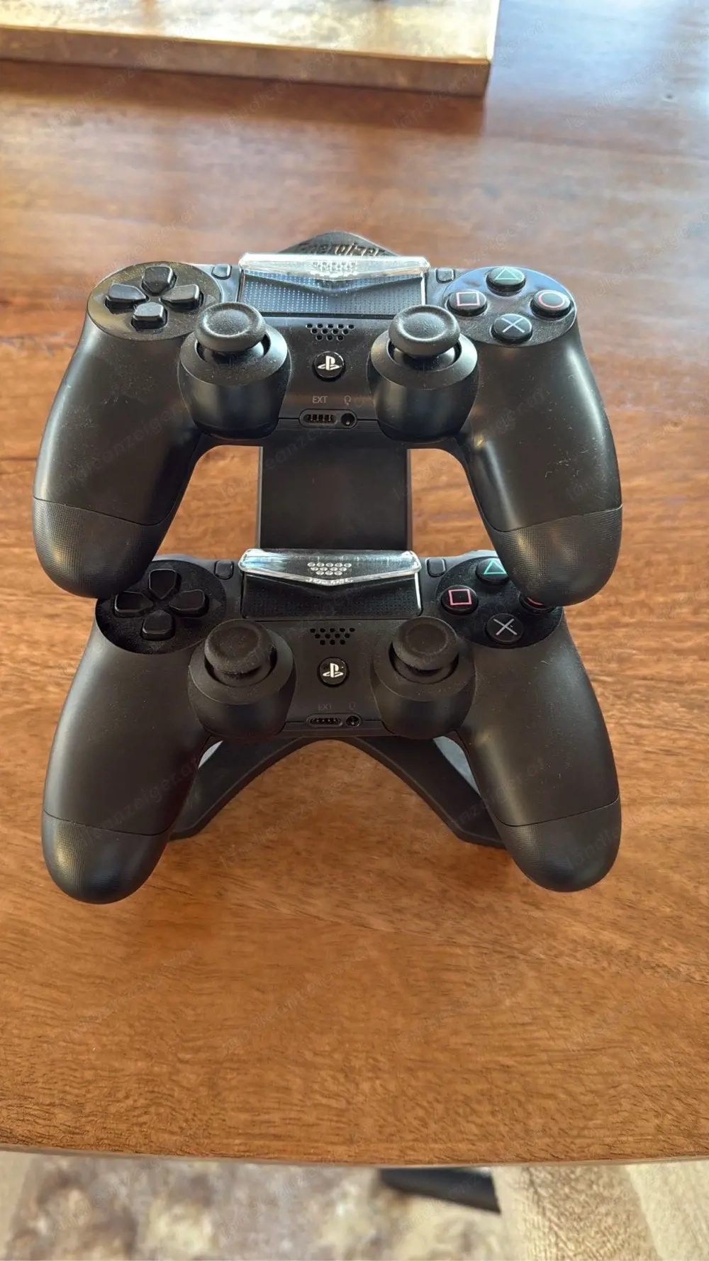 PS4 Controller