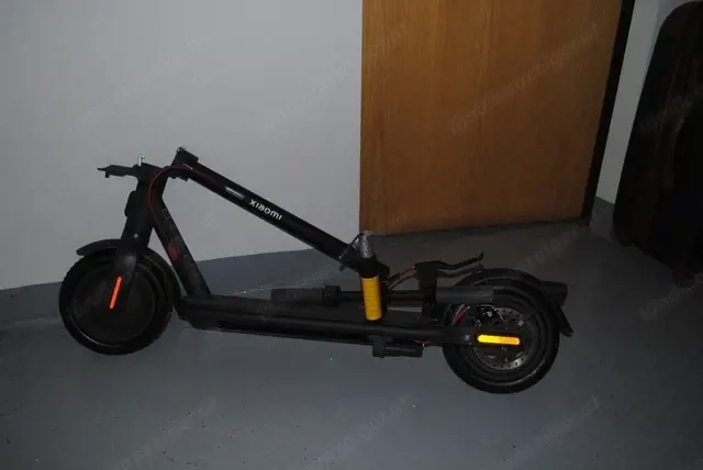 NEU Xiaomt Electric Scooter 4