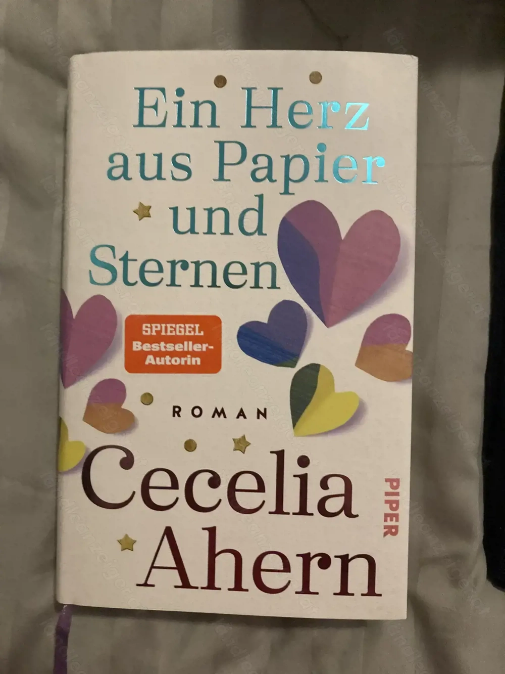 Verkaufe Buch "Ein Herz aus Papier u. Sternen" von Cecelia Ahern