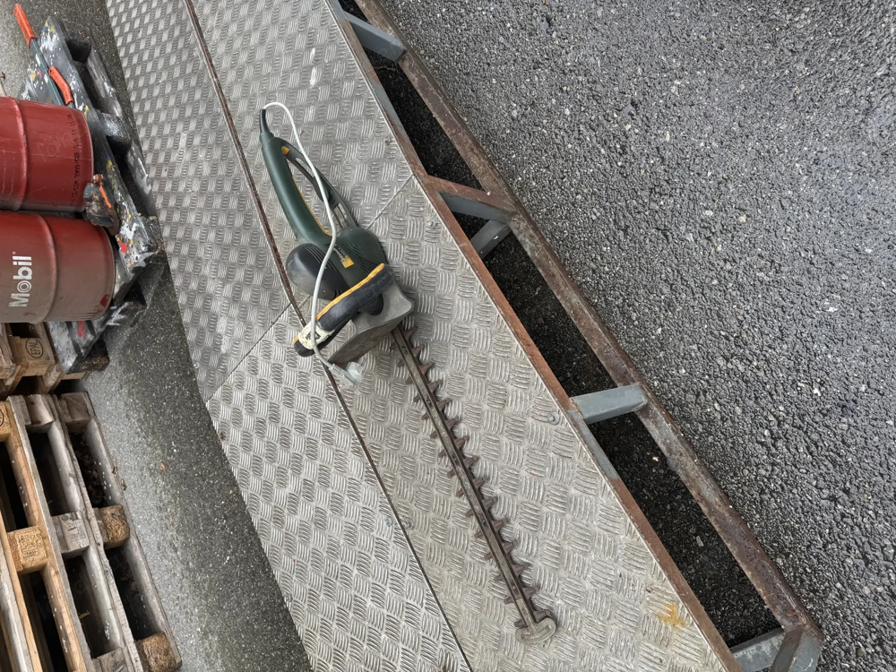 Metabo HS 8455 S Heckenschere elektrisch werkzeug garten 