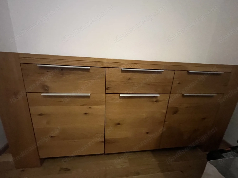 Kommode aus Massivholz