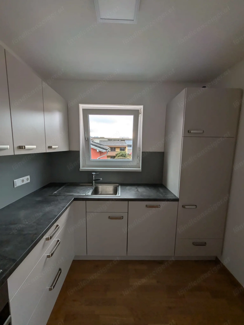 Einbauküche zu verkaufen   sehr guter Zustand (Farbe: Grau)