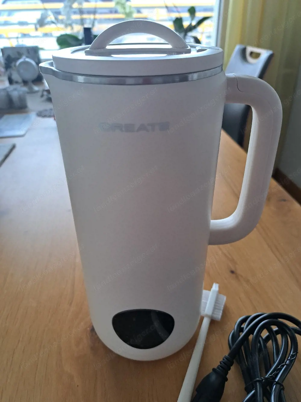 Pflanzendrinkbereiter mit Wasserkocherfunktion