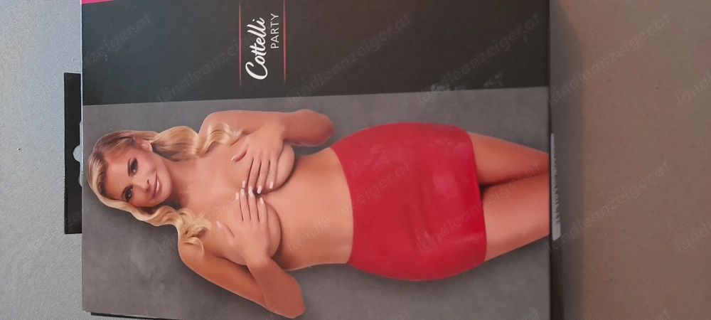 zu Verkaufen, Minirock 