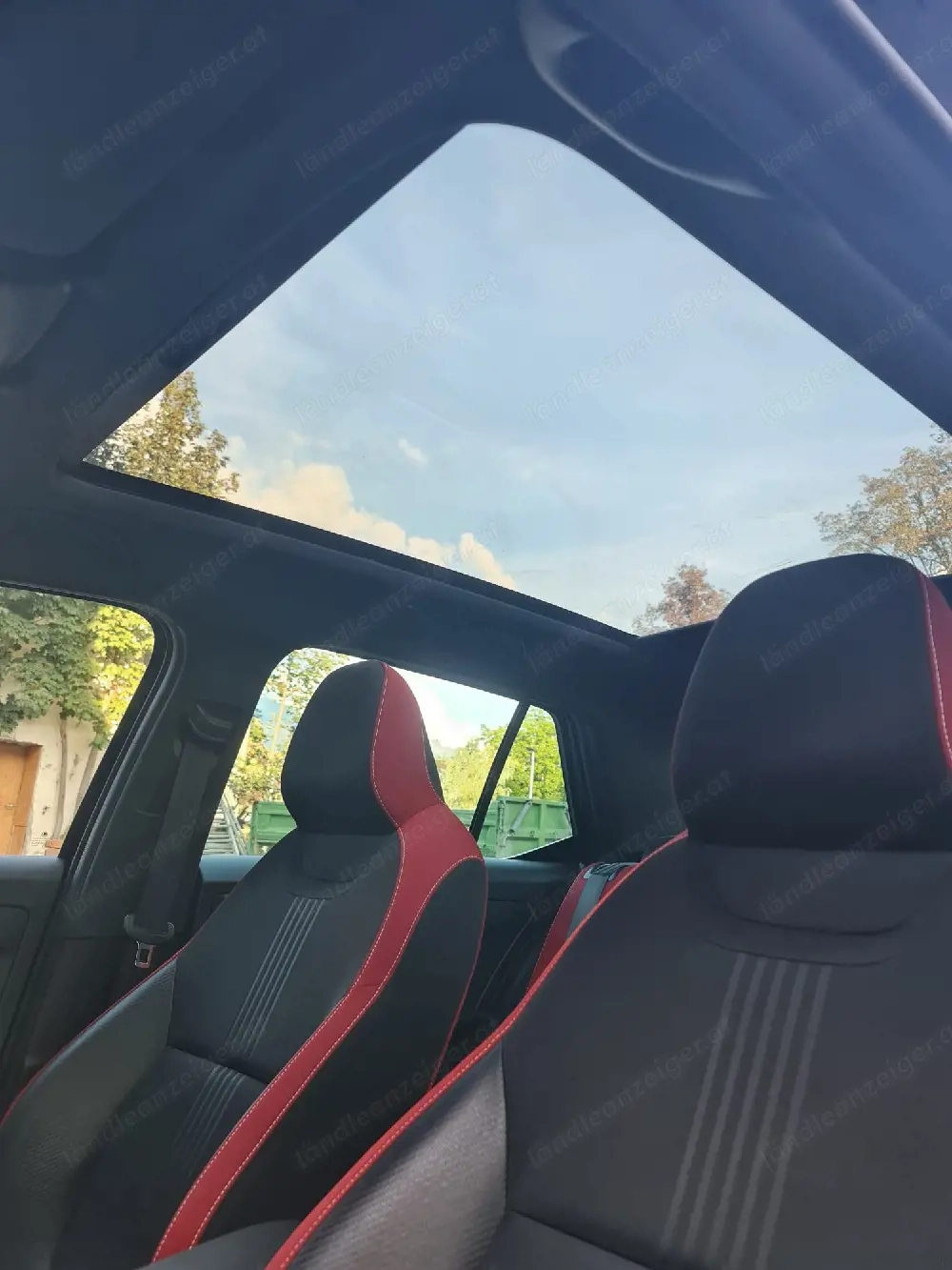 Skoda fabia monte carlo.