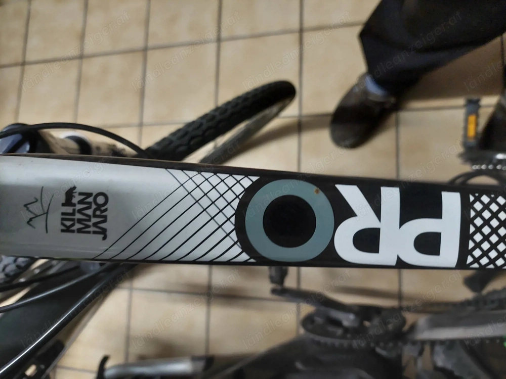 Männer Rad  wenig Kilometer