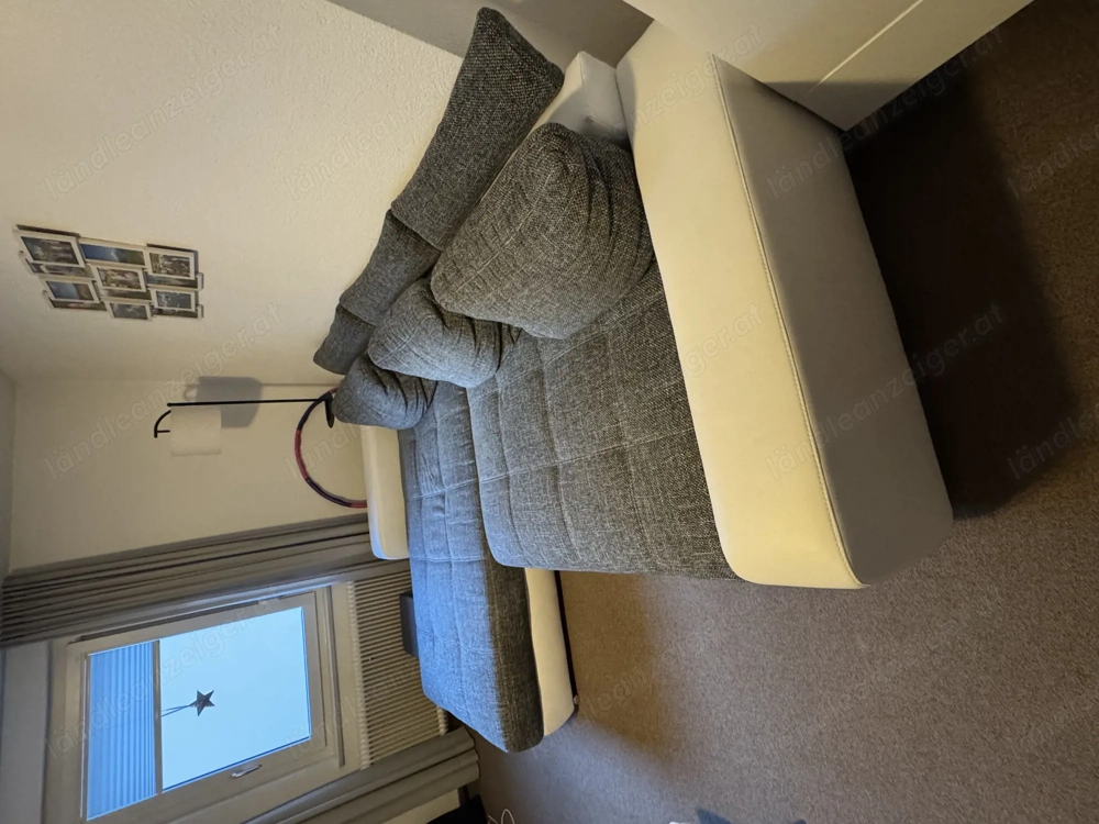 Couch mit Bettfunktion und Stauraum