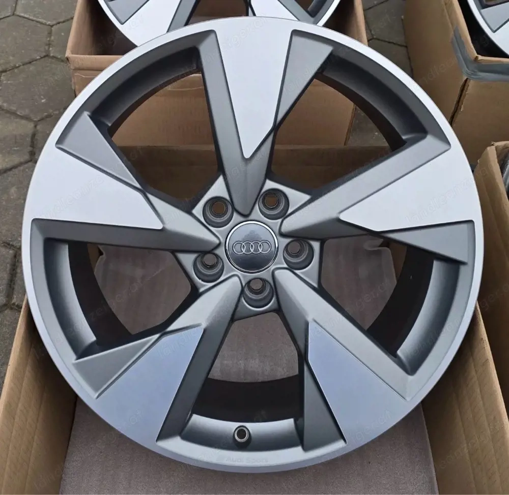 Audi-Felgen mit NEUEN Winterreifen (Continental)