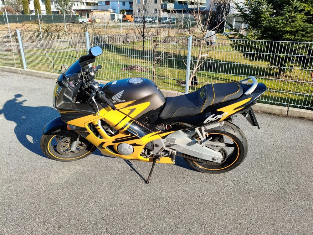 Honda CBR600F PC31