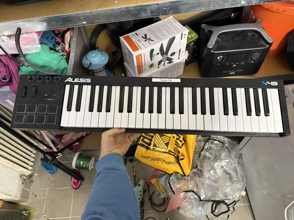 Alesis V49 MIDI Keyboard Controller   Top Zustand