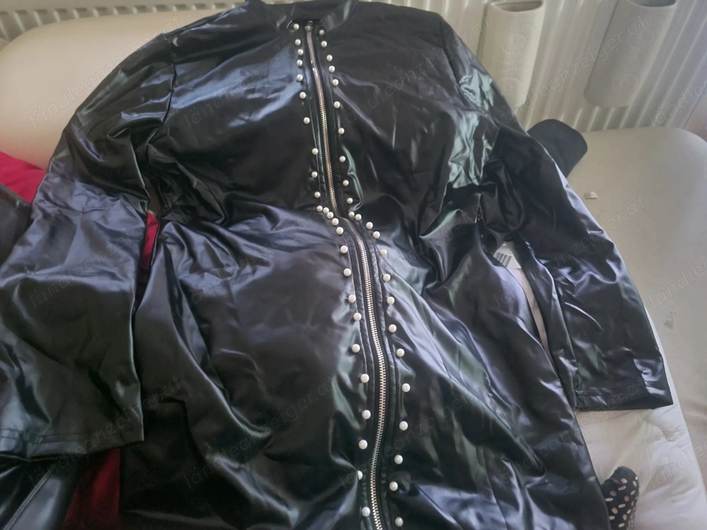 Lackkleid Grösse M  Overknie Stiefel Grösse 39