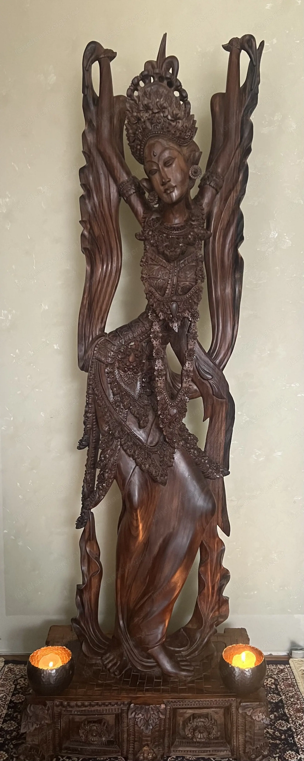 Balinesische Legong Tänzerin handgeschnitzt 1,5m Höhe 40er Jahre 