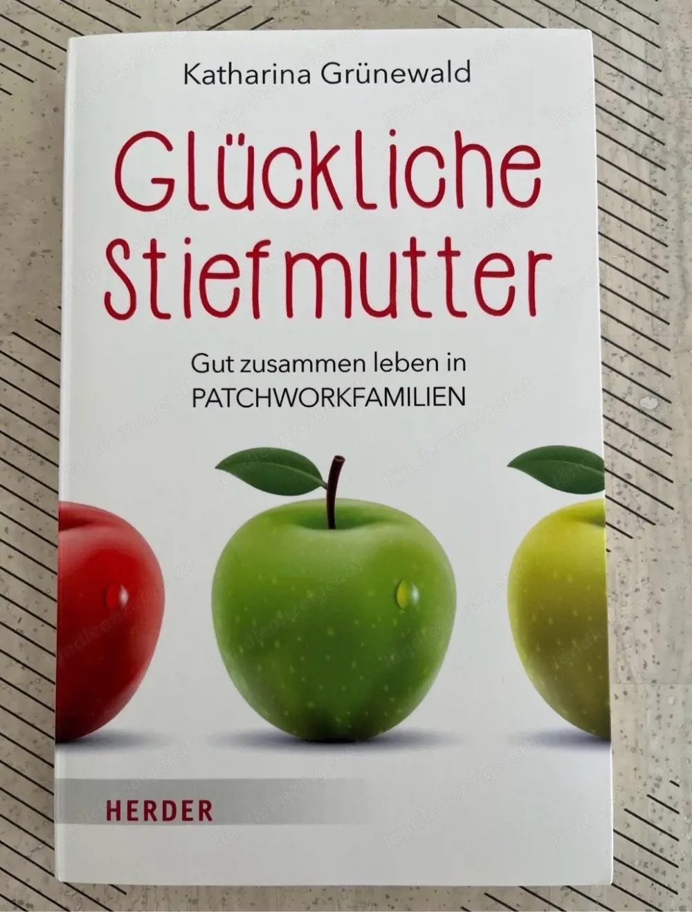 glückliche stiefmutter 