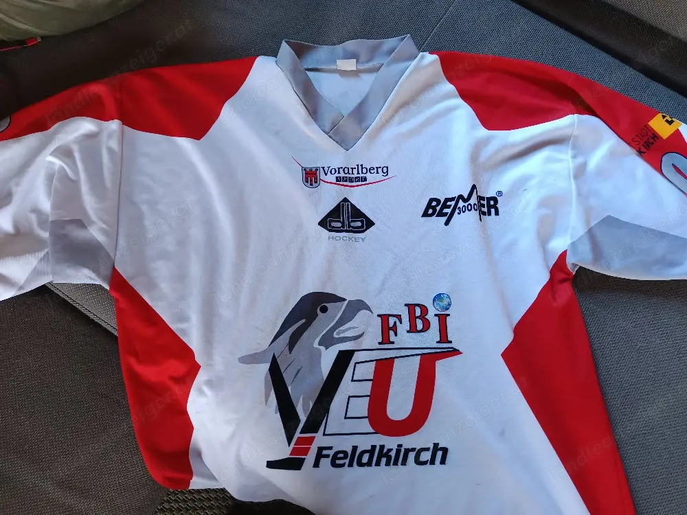 Eishociey, VEU Dress