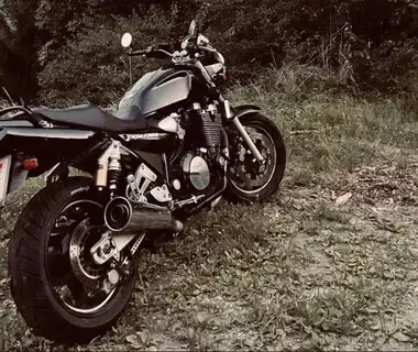 Yamaha XJR1300 