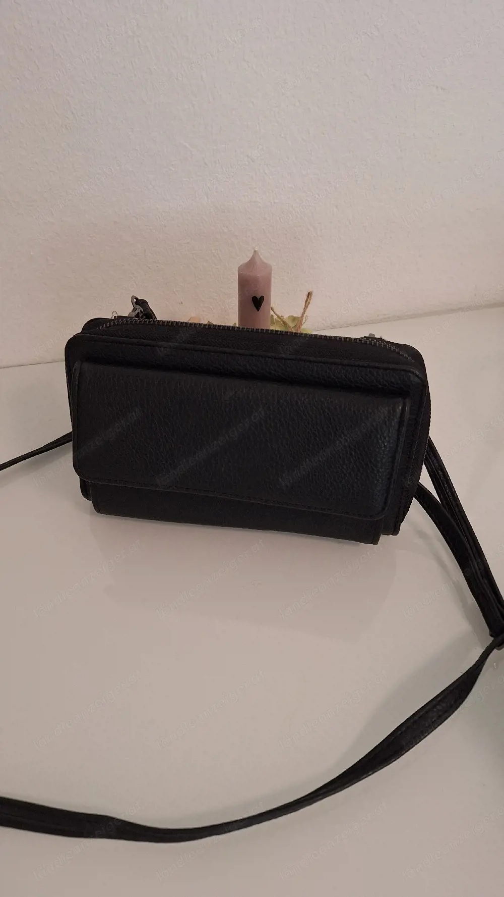 Umhängetasche schwarz 