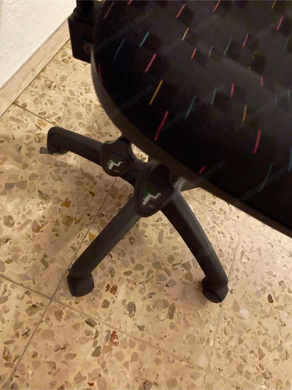 Schreibtischstuhl zum Verschenken