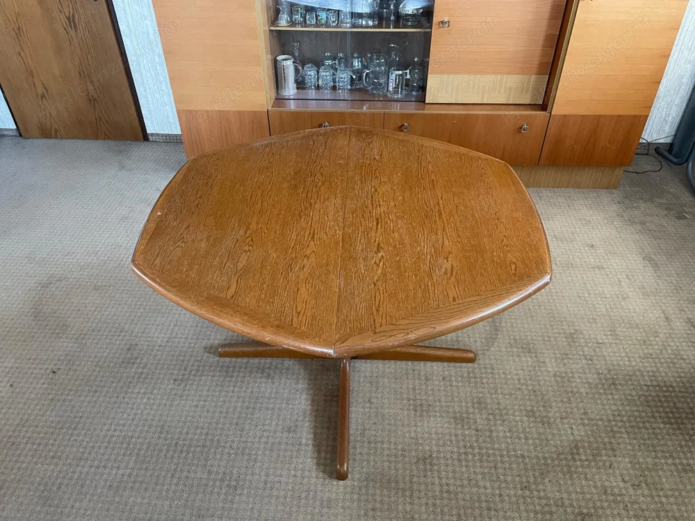 Ausziehtisch zum verschenken (kann auch zugestellt werden)