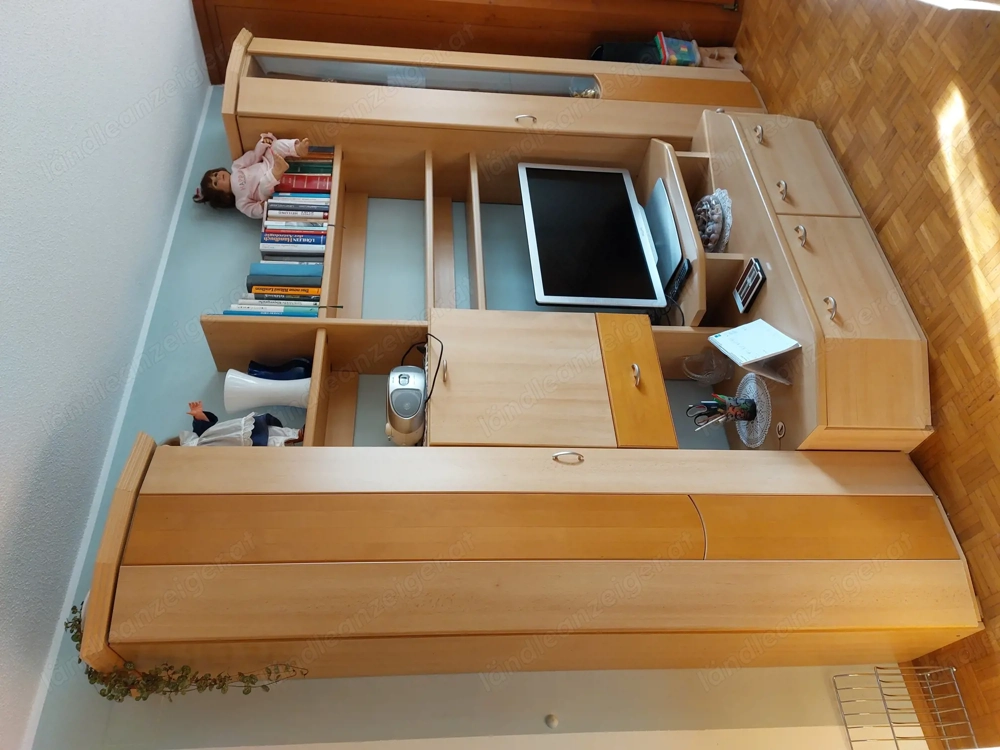 Schrankwand zu verschenken 