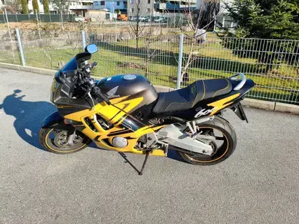 Honda CBR600F PC31