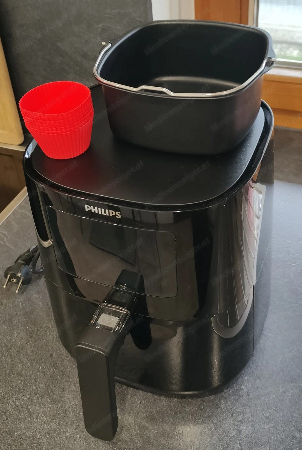 Philips Airfryer HD9252 90 mit neuem Zubehörset HD9925 01