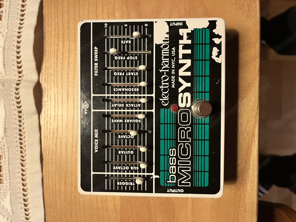 Electro Harmonix Bass Microsynth 