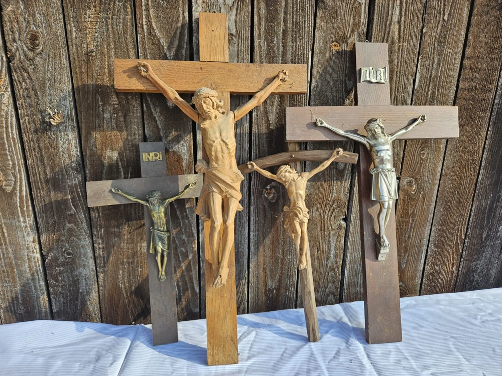 div. Kreuze zu verkaufen