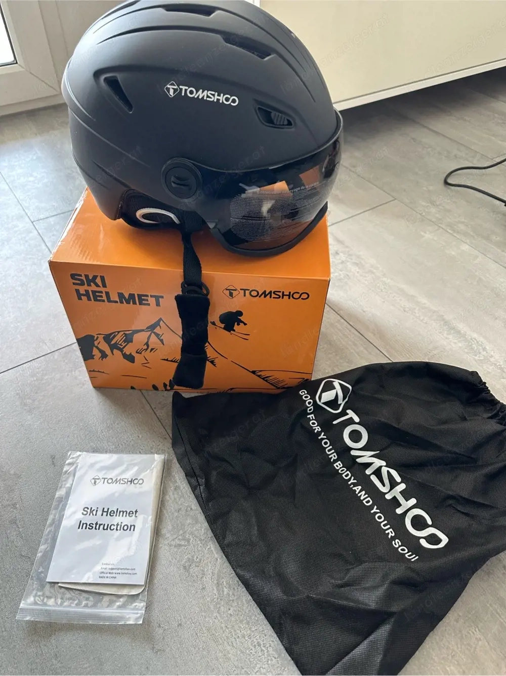 Skihelm neu